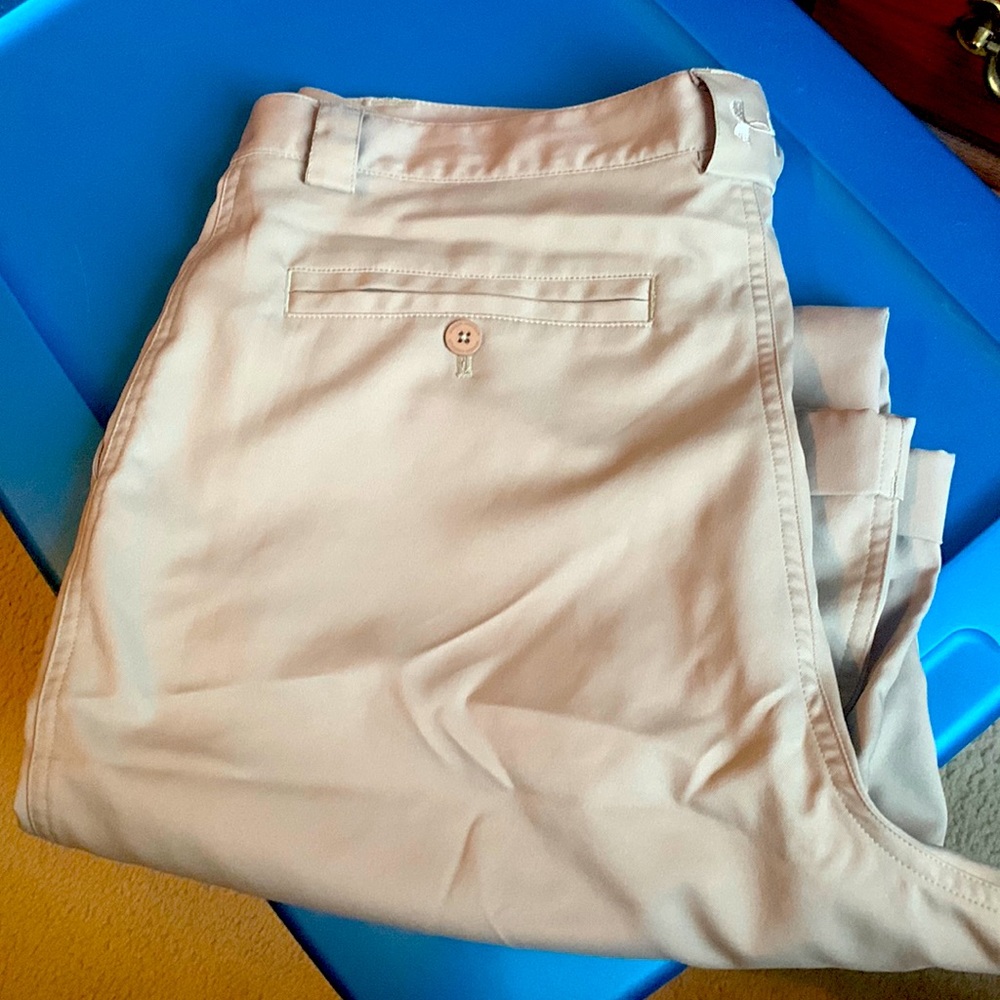 Men’s Under Armor Khaki Pants